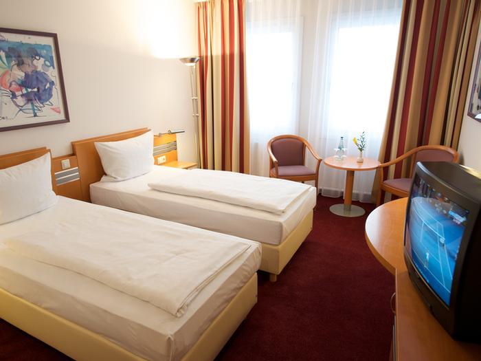 Hotel Ramada by Wyndham Dresden - Bild 1