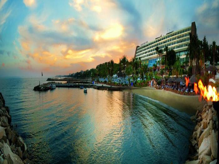 Amathus Beach Hotel Limassol - Bild 1