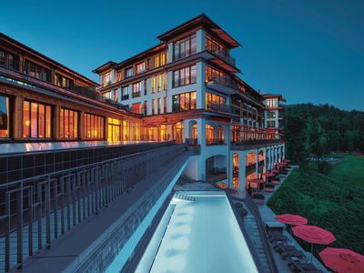 Hotel Schloss Elmau Luxury Spa & Cultural Hideaway - Bild 2