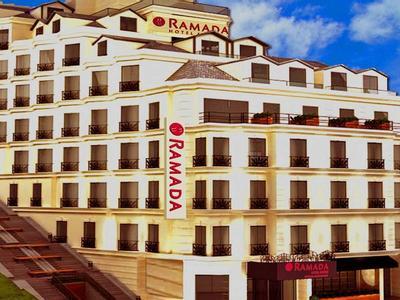 Hotel Ramada by Wyndham Istanbul Golden Horn - Bild 2