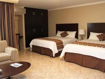 Hotel Sevilla Suites - Bild 4