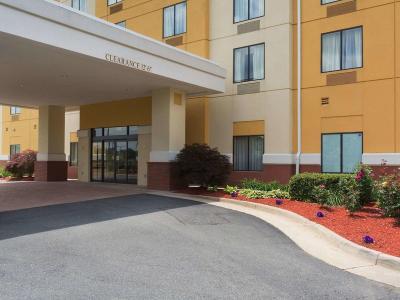 Hotel Comfort Suites Fredericksburg North - Bild 3