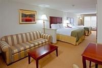 Holiday Inn Express Hotel & Suites - Bild 1