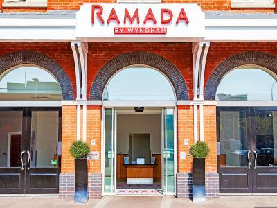 Hotel Ramada by Wyndham Belfast City Centre - Bild 2