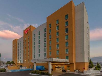 Hotel Hampton Inn by Hilton Queretaro Tecnologico - Bild 5