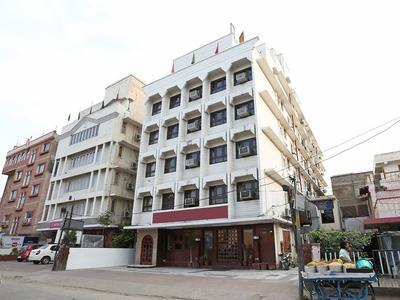 Hotel OYO Flagship 1298 Kohinoor Sindhi Camp - Bild 2