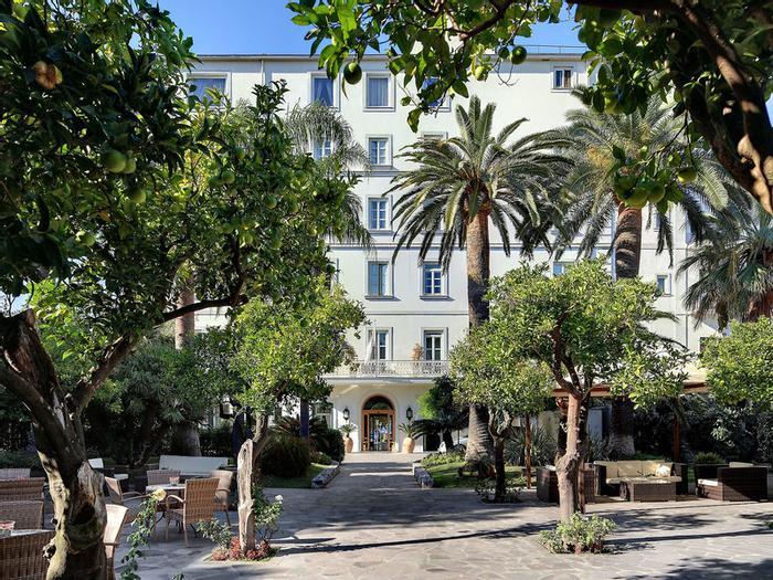 Hotel Mediterraneo Sorrento - Bild 1