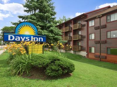 Hotel Days Inn by Wyndham Colchester Burlington - Bild 2