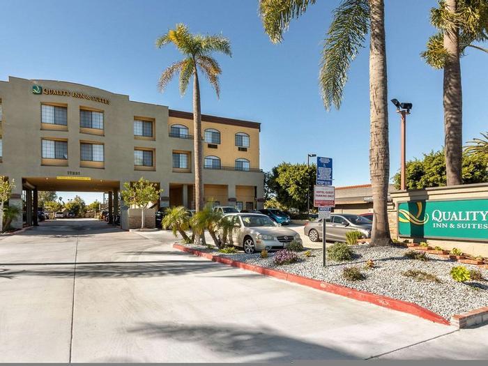 Quality Inn & Suites Huntington Beach Fountain Valley - Bild 1