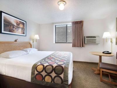 Hotel Serena Inn & Suites - Bild 2