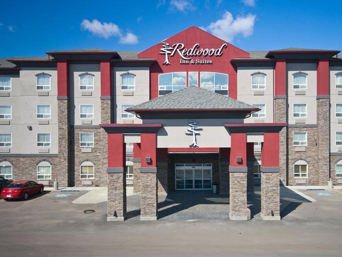 Redwood Inn & Suites - Bild 1