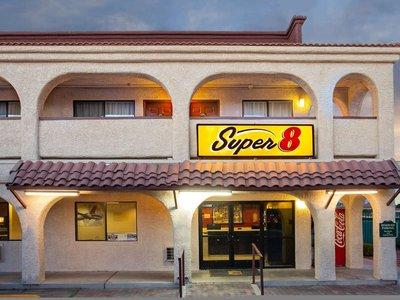 Super 8 Motel - Las Vegas Nellis AFB Area