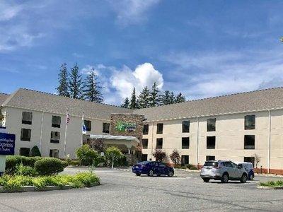 Holiday Inn Express Hotel & Suites Great Barrington