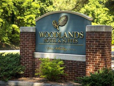 Williamsburg Woodlands Hotel & Suites