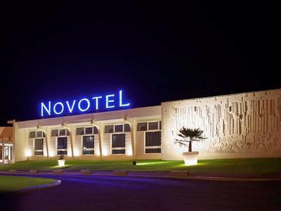 Hotel Novotel Fontainebleau Ury - Bild 2