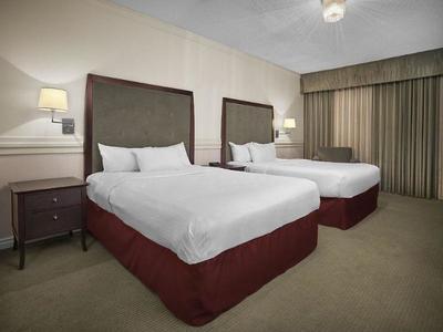 Delta Hotels Edmonton Centre Suites - Bild 5