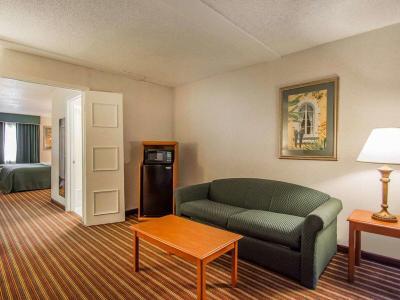 Hotel Quality Inn & Suites at Tropicana Field - Bild 5