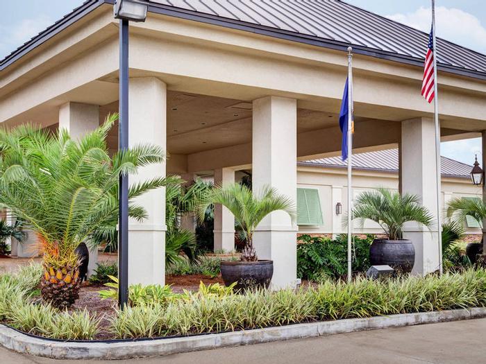 Hotel Clarion Inn & Suites Conference Center - Bild 1