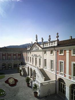 Hotel Villa Fenaroli Palace - Bild 1