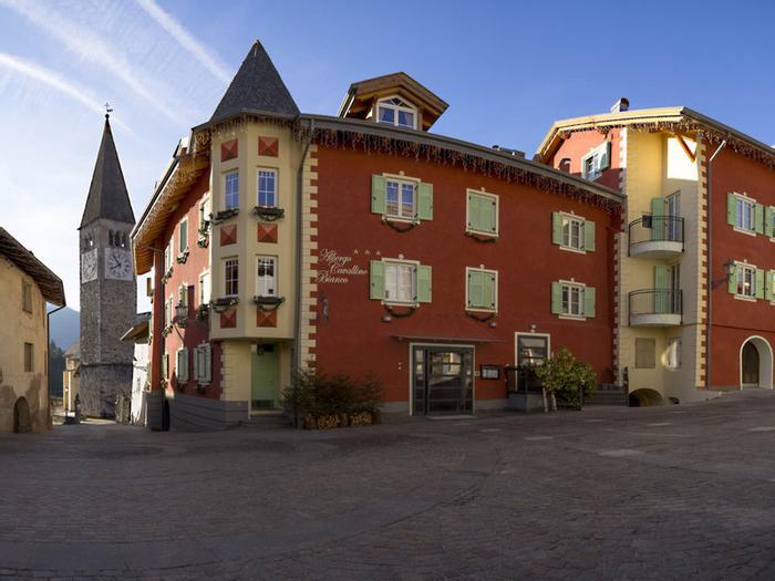 Hotel Albergo Cavallino Bianco - Bild 1