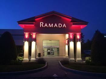 Ramada by Wyndham Lewiston Hotel & Conference Center - Bild 3