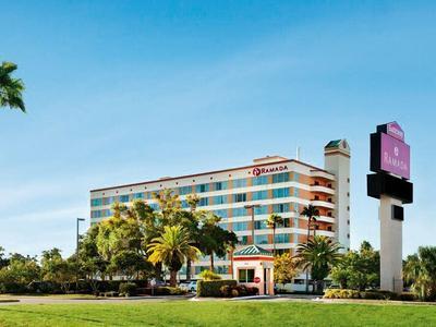 Hotel Ramada by Wyndham Kissimmee Gateway - Bild 4