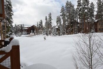 Hotel Saddlewood by Ski Village Resorts - Bild 1