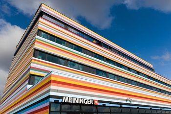 Meininger Hotel Berlin Airport - Bild 2