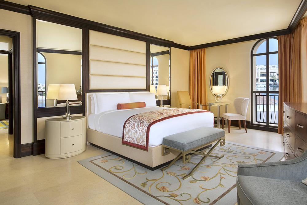 Hotel The Ritz-Carlton Abu Dhabi Grand Canal - Bild 1