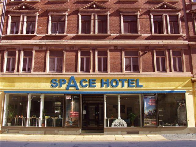 Space Hotel & Hostel Leipzig - Bild 1