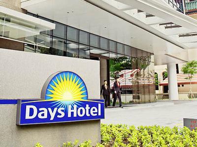 Days Hotel by Wyndham Singapore at Zhongshan Park - Bild 4