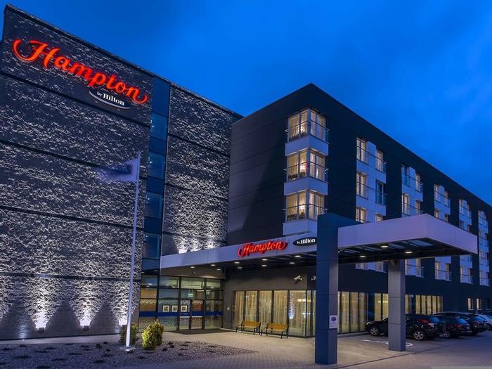 Hotel Hampton By Hilton Gdansk Airport - Bild 1
