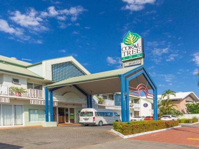 Hotel Coral Tree Inn - Bild 1