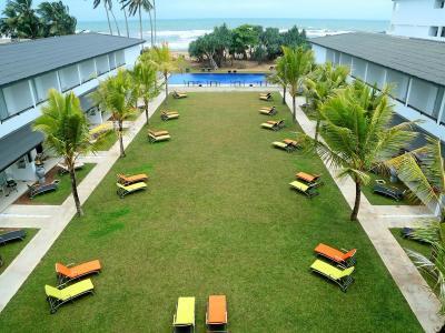 Hotel Rathna Beach Resort - Bild 2