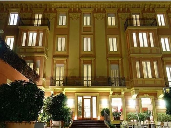 Hotel Careni & Hotel Villa Italia - Bild 1