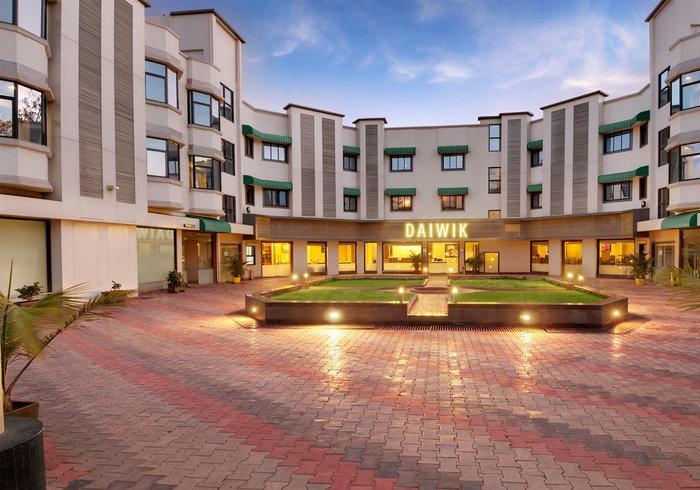 Daiwik Hotels Shirdi - Bild 1