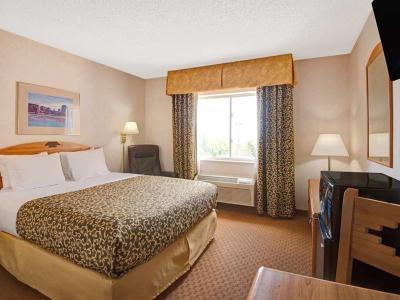 Hotel Days Inn & Suites by Wyndham Airport Albuquerque - Bild 3