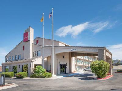 Hotel Ramada by Wyndham Albuquerque Airport - Bild 2