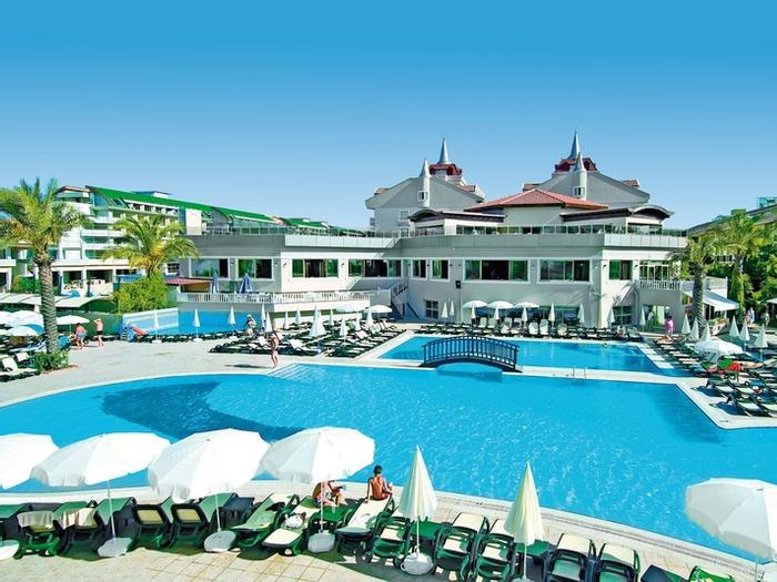 Hotel Aydinbey Famous Resort - Bild 1
