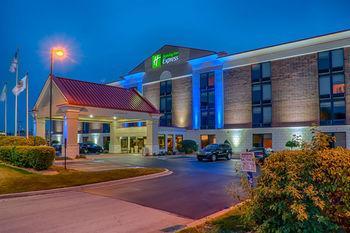 Hotel Holiday Inn Express Crestwood - Bild 1