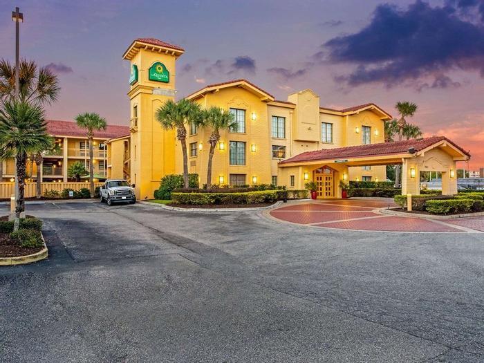 Hotel La Quinta Inn by Wyndham Orlando Airport West - Bild 1