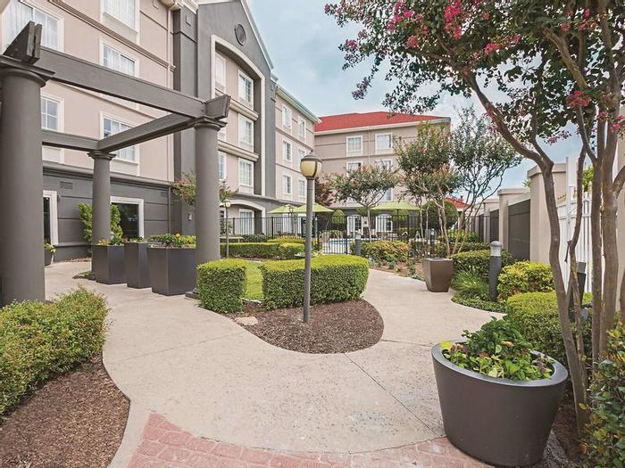Hotel La Quinta Inn & Suites by Wyndham Fort Worth City View - Bild 1