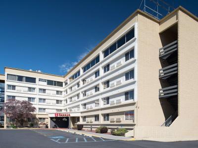 Hotel Ramada by Wyndham Downtown Spokane - Bild 2