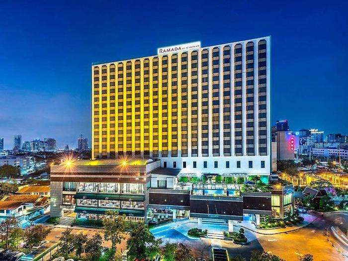 Hotel Ramada by Wyndham Bangkok Chaophya Park - Bild 1