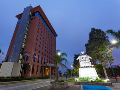 Hotel Best Western Plus Nuevo Laredo Inn & Suites - Bild 3