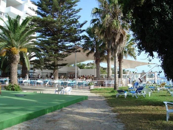 Hotel Corniche Palace - Bild 1
