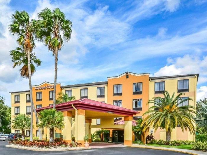 Hotel Comfort Suites Tampa - Brandon - Bild 1