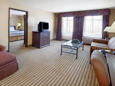 Hotel Holiday Inn Express & Suites Marina - State Beach Area - Bild 4