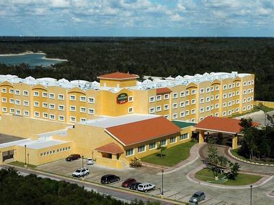 Hotel Courtyard Cancun Airport - Bild 5