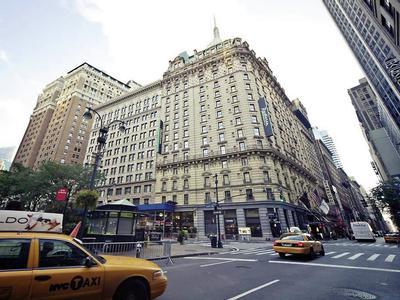 Hotel Martinique New York on Broadway, Curio Collection by Hilton - Bild 3